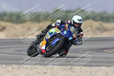 media/Oct-13-2025-Moto Forza (Mon) [[a66d839500]]/3-B Group/Session 3 (Turn 16)/